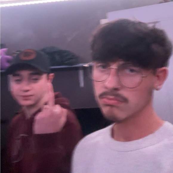 Hi, Iโm Raymond ๐ - Picture 7 of 17